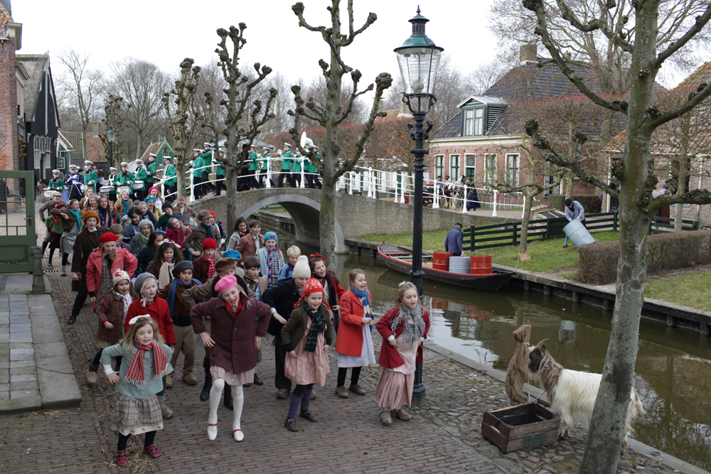 Бенни Стоут (2011)