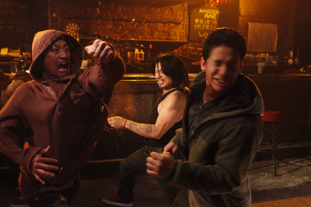 Кадры из Смертельная битва: Наследие (2011)