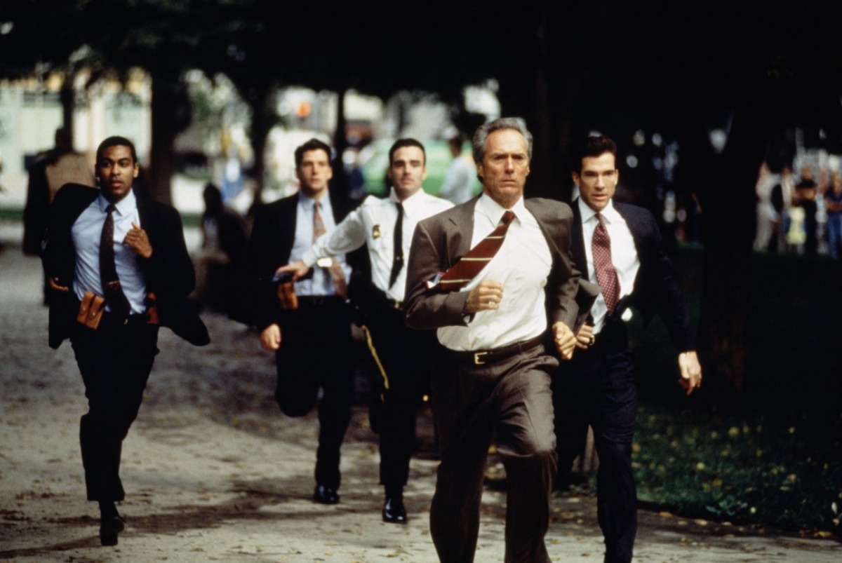 Кадры из На линии огня (1993)