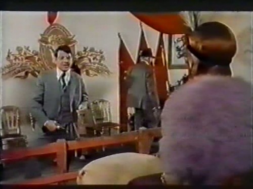 Кадры из И Ниночка снимает свои штанишки (1973)