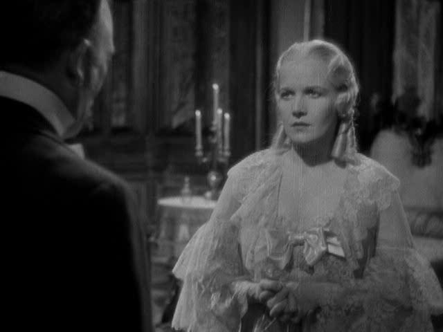 Кадры из Питер Иббетсон (1935)