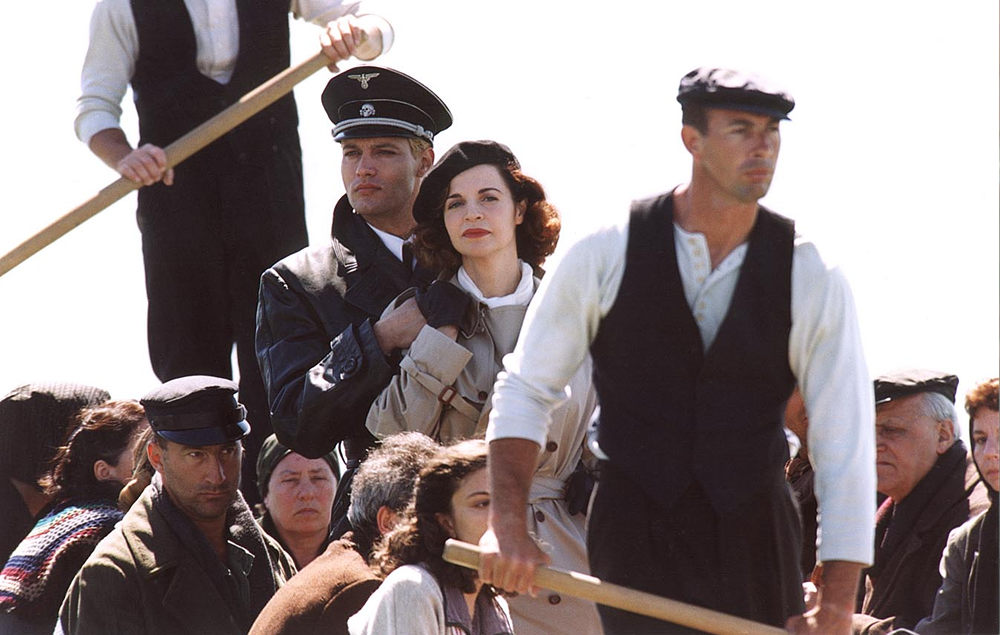 Кадры из Черный ангел (2002)