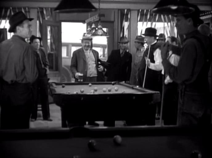 Кадры из Обращение на запад (1940)