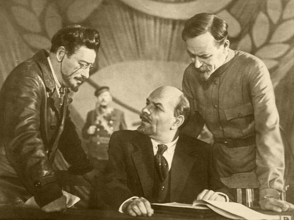 Кадры из Вихри враждебные (1956)