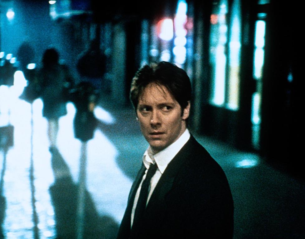 Кадры из Наблюдатель (2000)