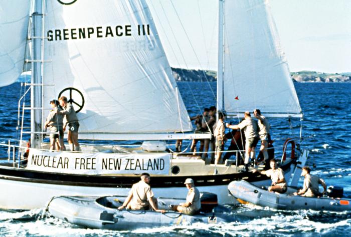 Кадры из В смертельной опасности (1994)