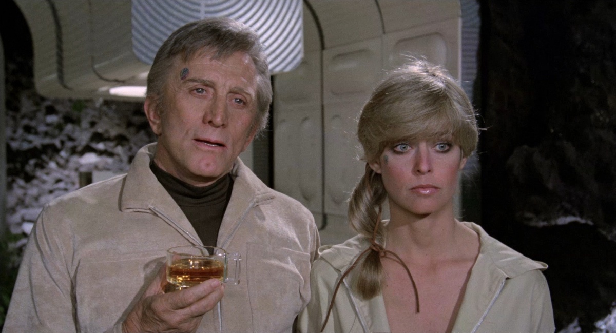 Кадры из Сатурн 3 (1980)