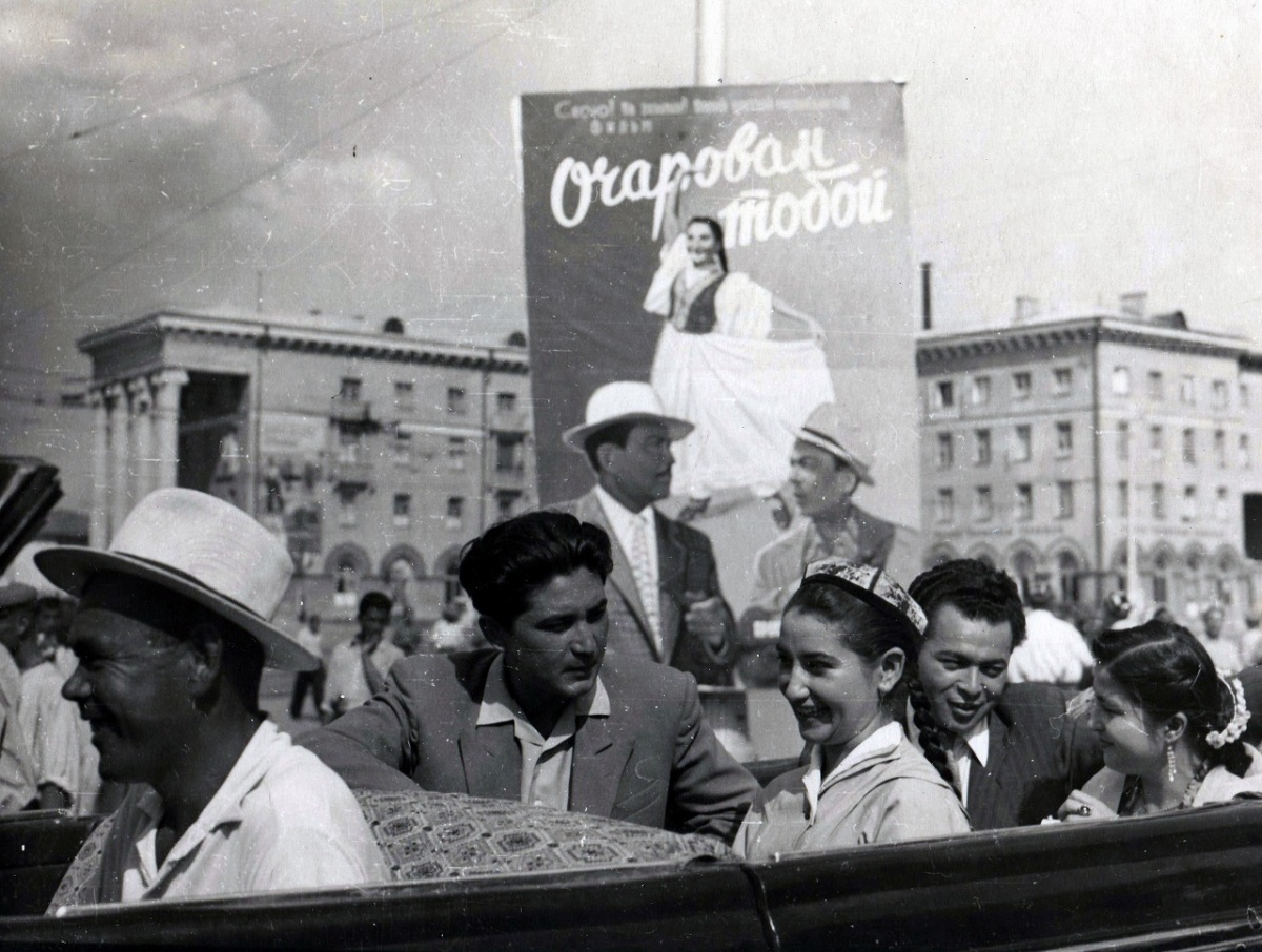 Кадры из Очарован тобой (1959)