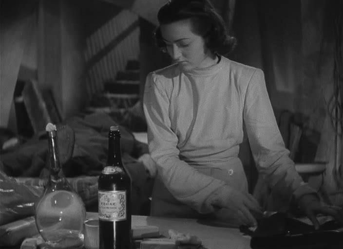 Кадры из Пилот возвращается (1942)