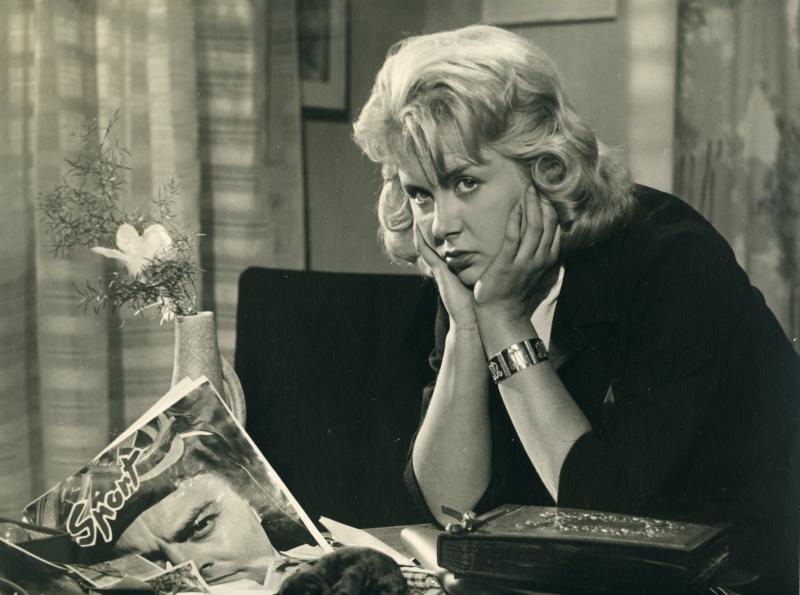 Кадры из Опасные повороты (1961)