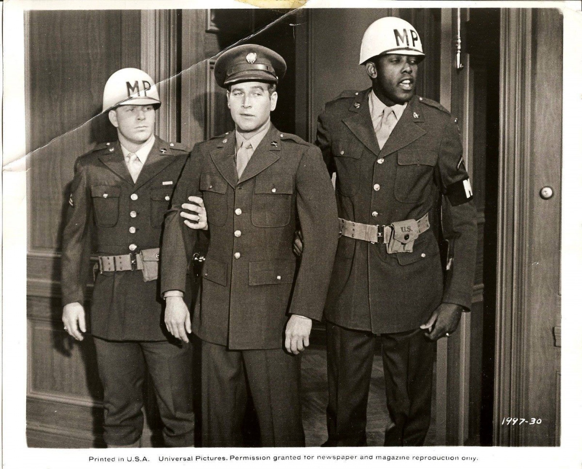 Кадры из Тайная война Гарри Фригга (1968)