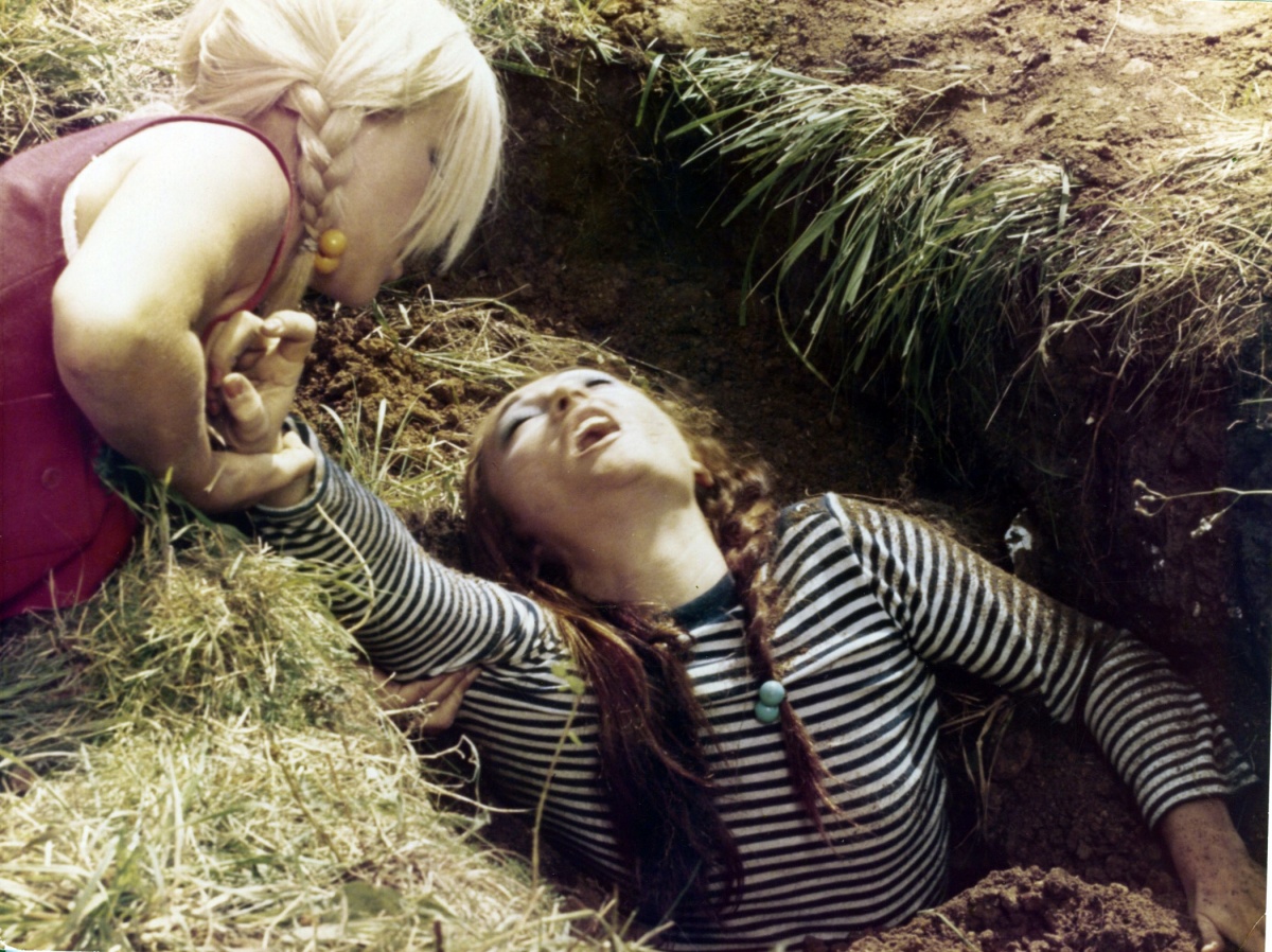 Кадры из Реквием по вампиру (2017)