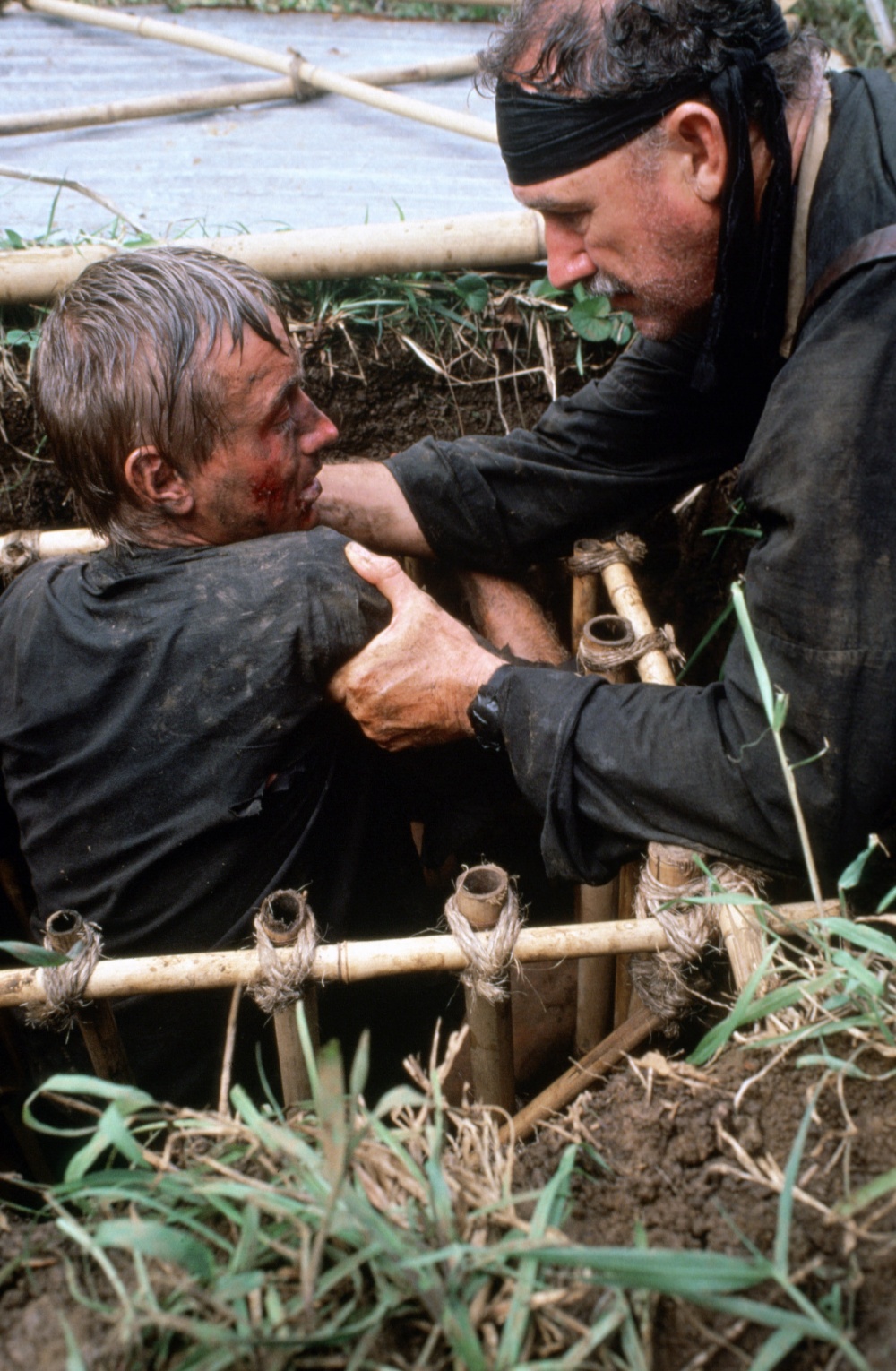 Кадры из Необычайная отвага (1983)