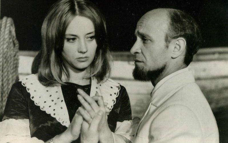 Кадры из Бегущая по волнам (1967)