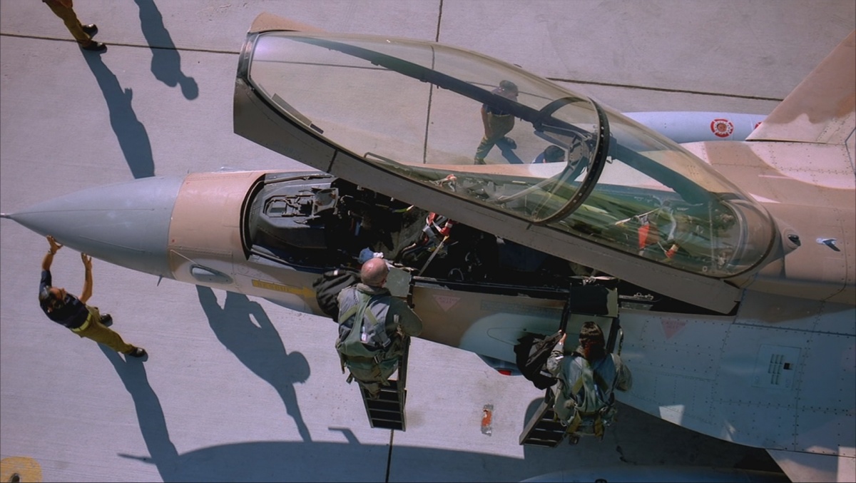 Кадры из Боевые пилоты: Операция &laquo;Красный флаг&raquo; (2004)