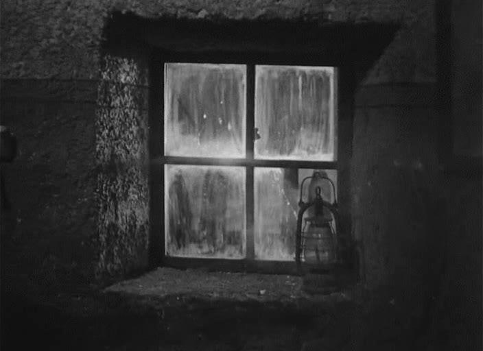 Кадры из Человек с крестом (1943)