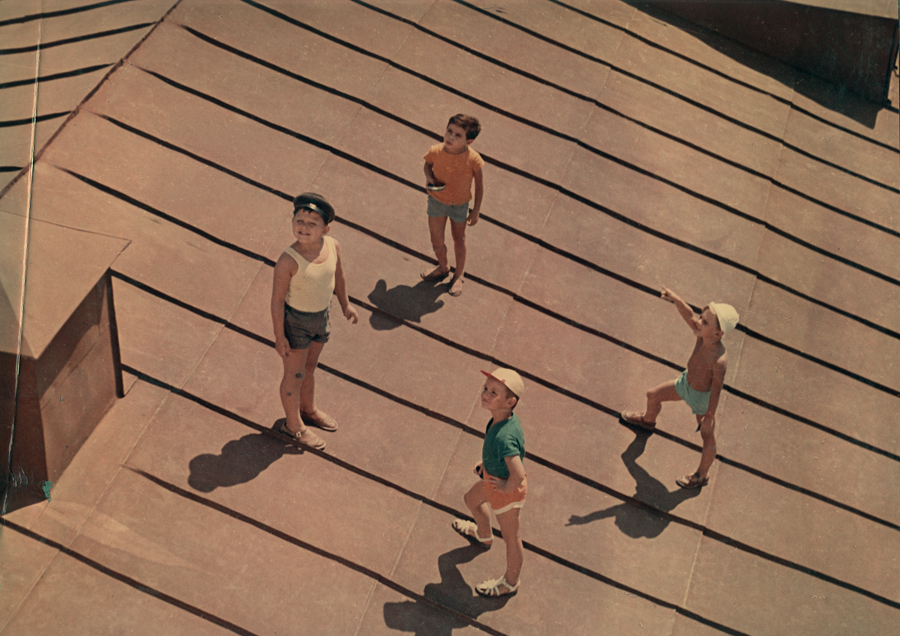 Человек идет за солнцем (1962)