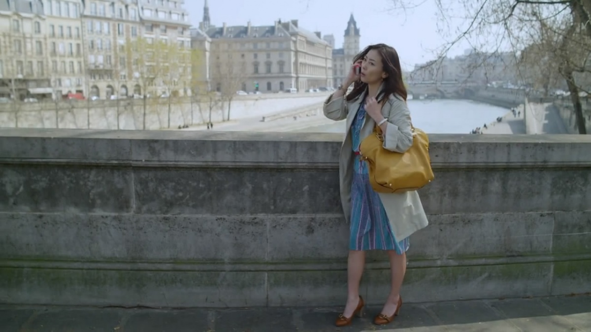 Кадры из Я должен купить новые туфли (2012)