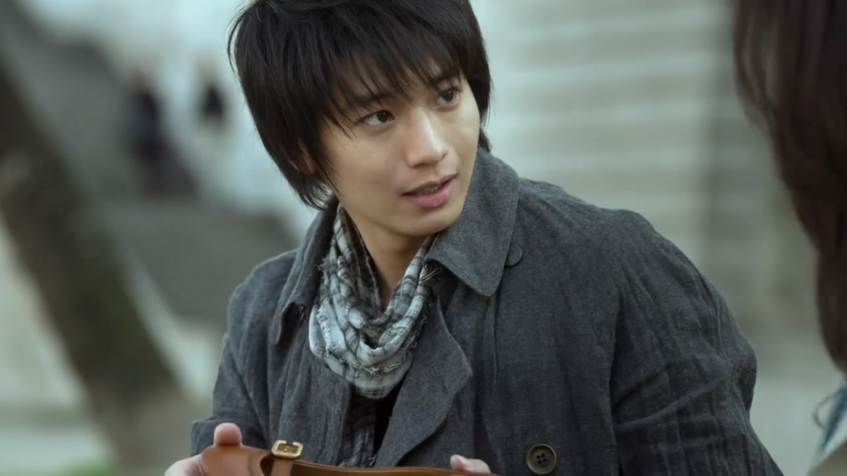 Кадры из Я должен купить новые туфли (2012)