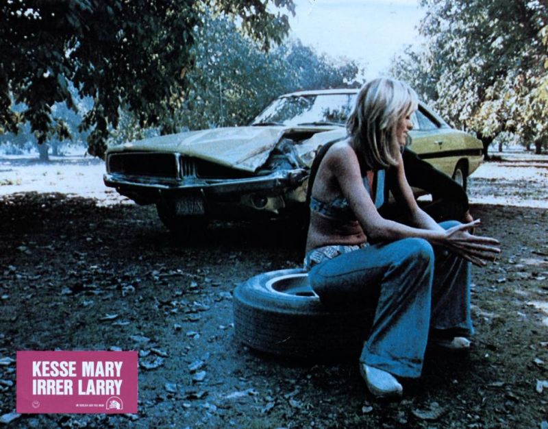 Кадры из Грязная Мэри, сумасшедший Ларри (1974)