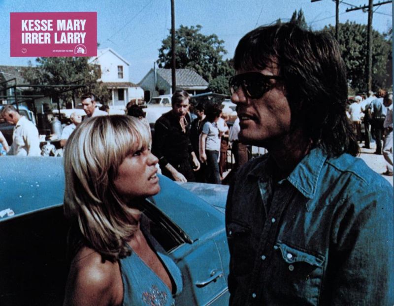 Кадры из Грязная Мэри, сумасшедший Ларри (1974)