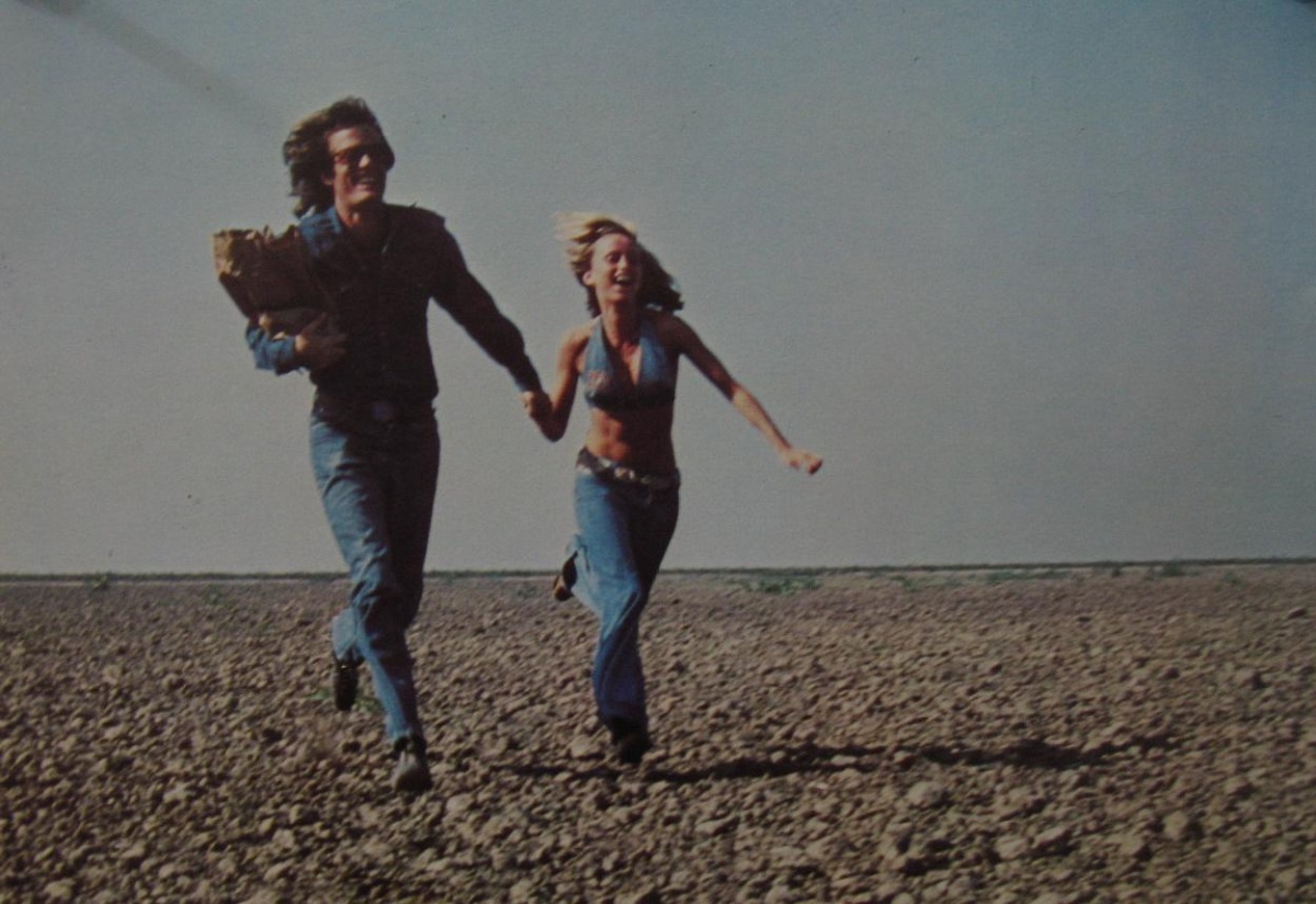 Кадры из Грязная Мэри, сумасшедший Ларри (1974)