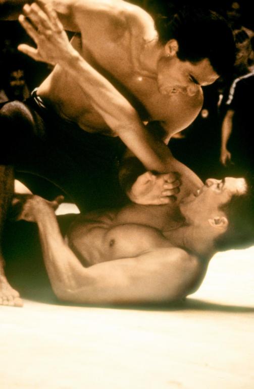 Кадры из Кровавый спорт 2 (1996)
