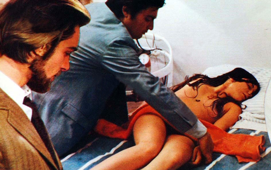 Кадры из Что они сделали с Соланж? (1972)