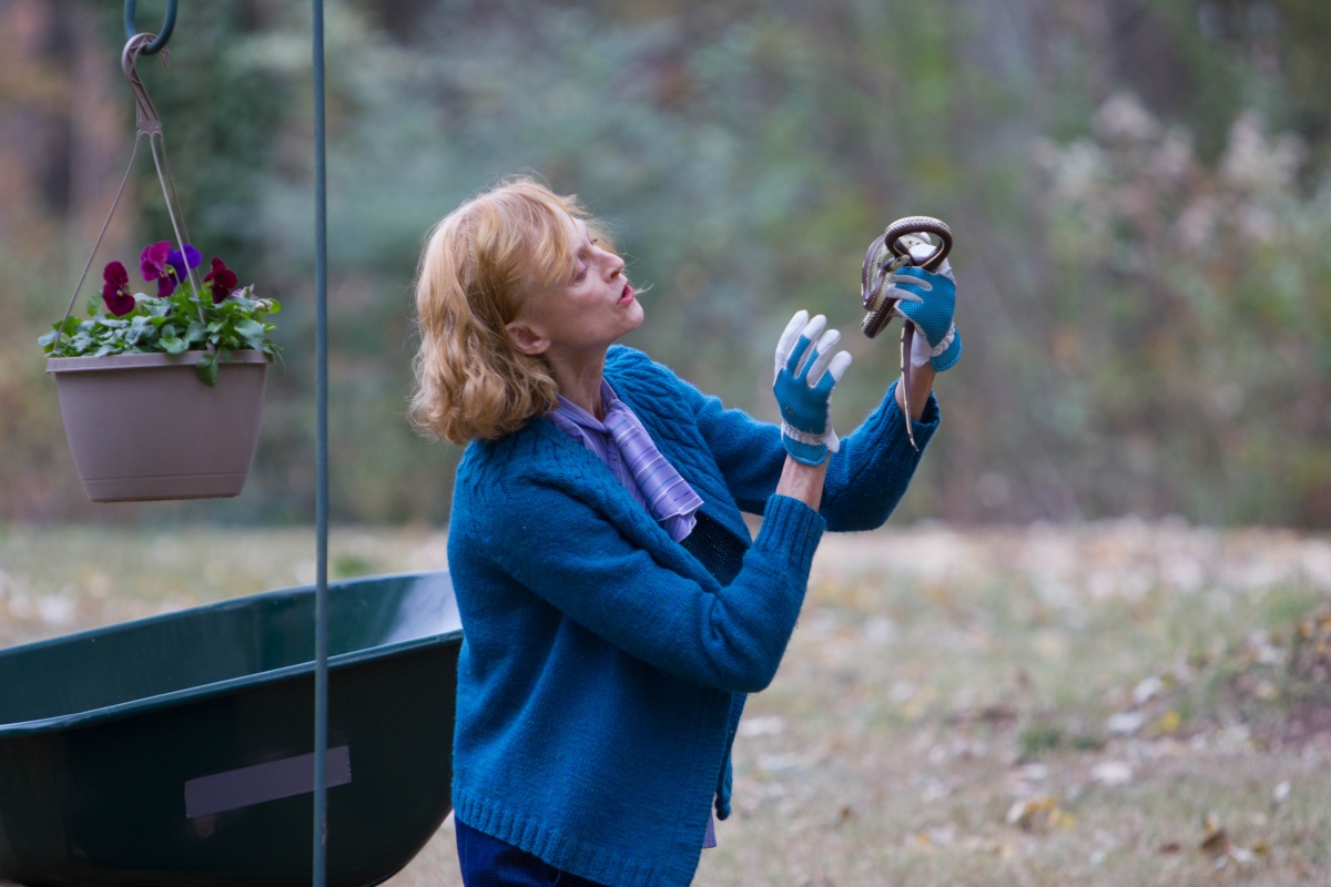 Кадры из Демоны Деборы Логан (2014)