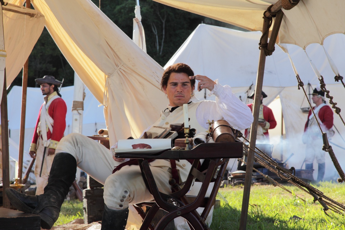 Вне времени (2015)