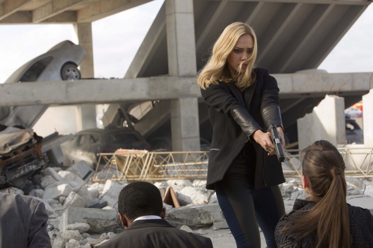 Кадры из Особо опасна (2015)