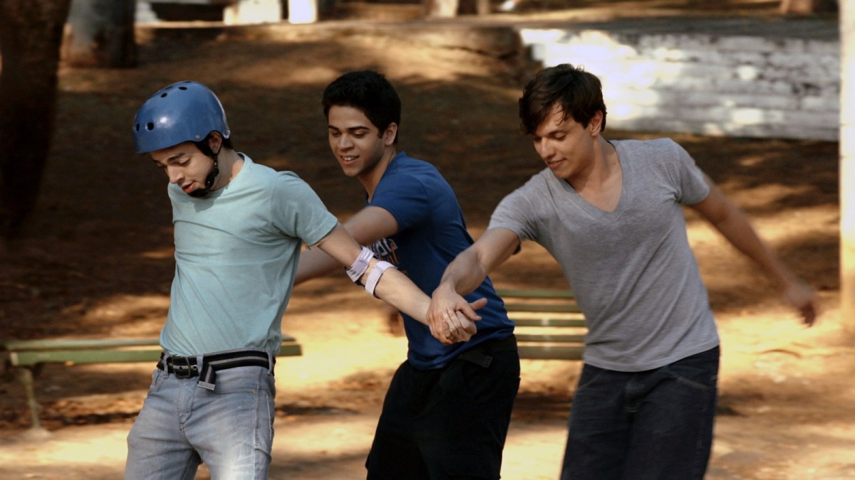 Кадры из На внешней стороне (2014)