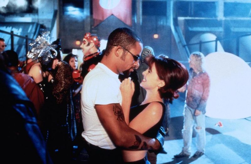 Кадры из Нигде (1997)