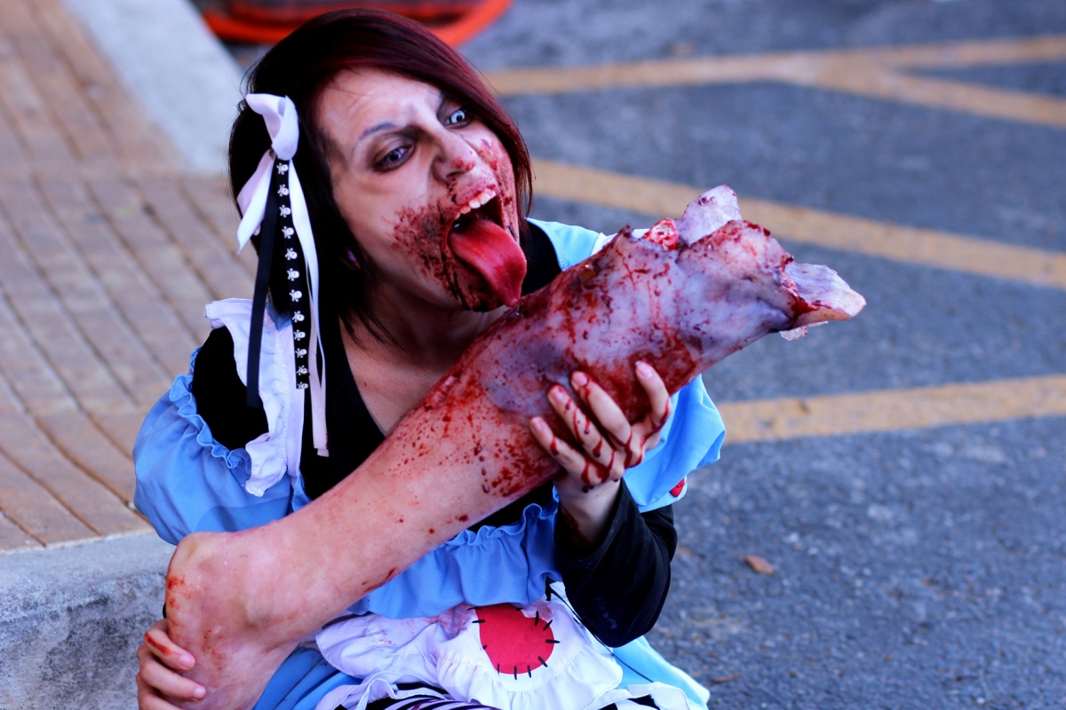 Прогулка с мертвецами (2015)