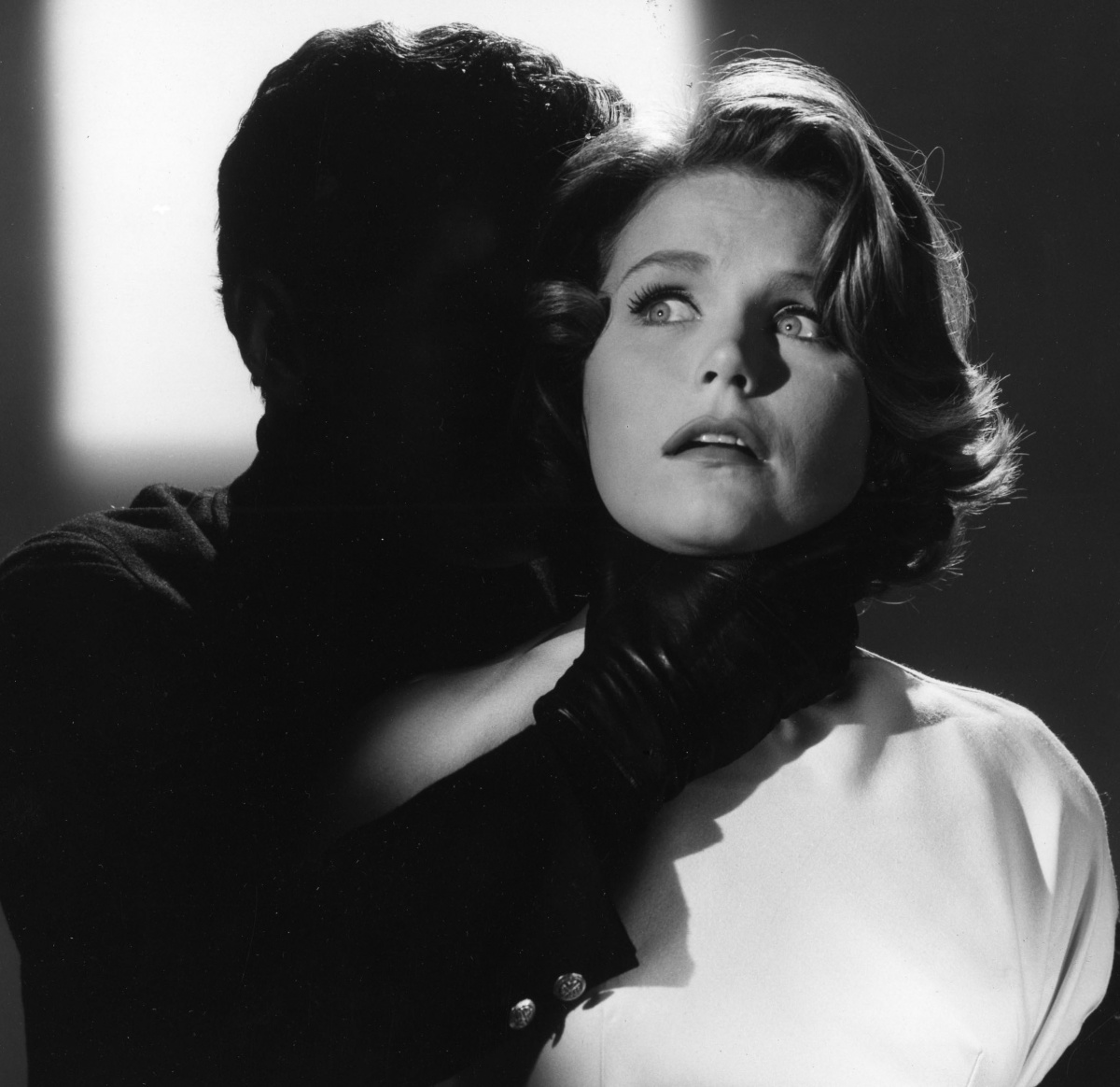 Кадры из Эксперимент с ужасом (1962)