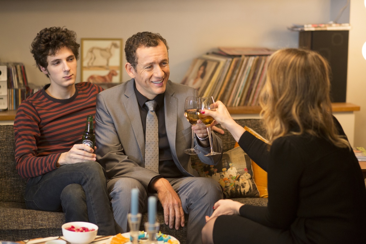 Кадры из Маменькин сынок (2015)