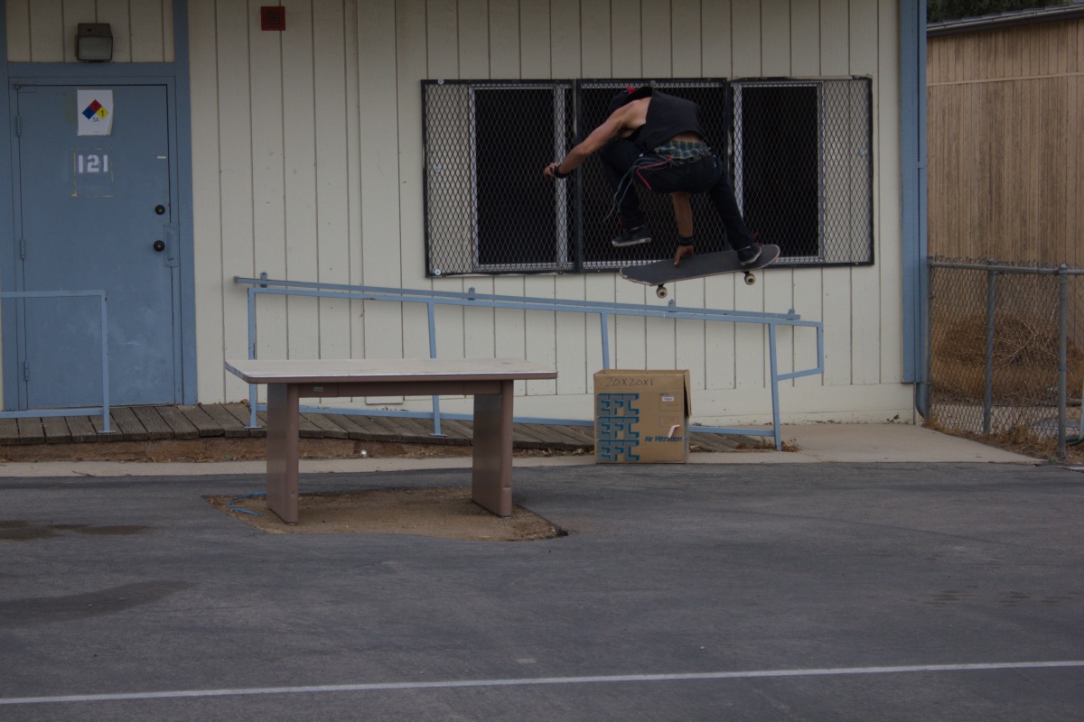 Кадры из Волчье логово (2014)