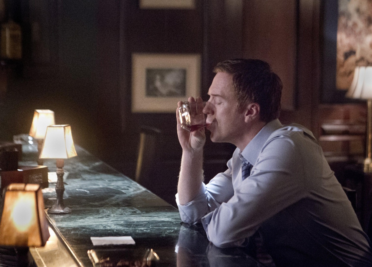 Кадры из Родина / Чужой среди своих (2011)