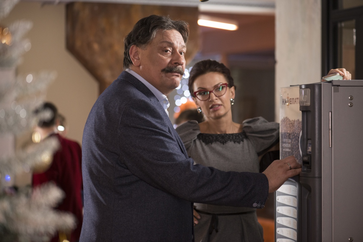 Кадры из SOS, Дед Мороз или Все сбудется! (2015)