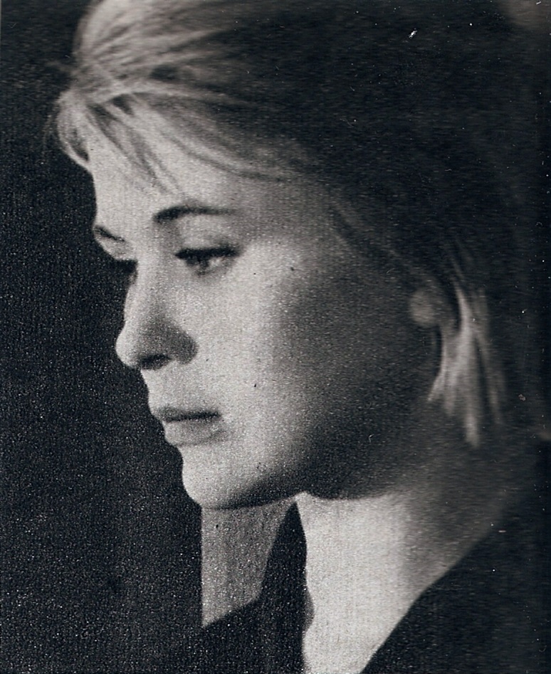 Кадры из Дикая собака динго (1962)