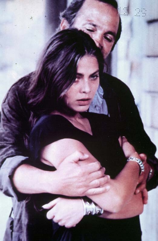 Кадры из Девушка из Триеста (1982)