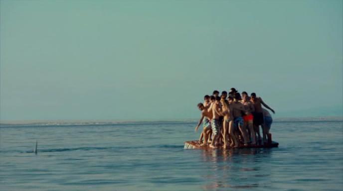 Кадры из Охотник на акул (2015)