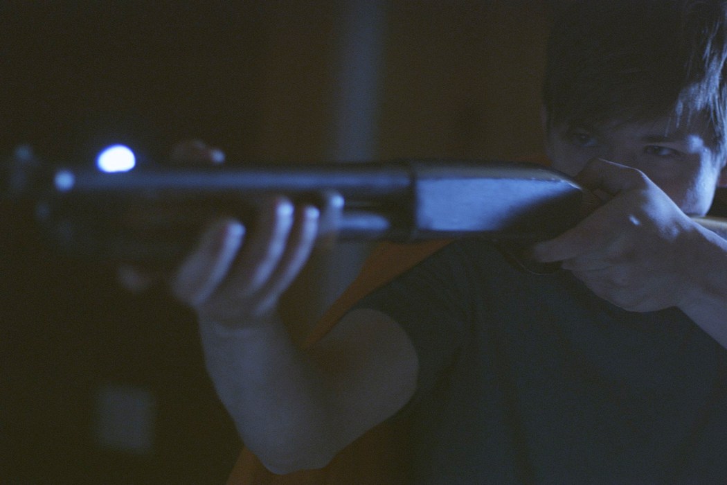 Кадры из Выпущенный из клетки (2016)