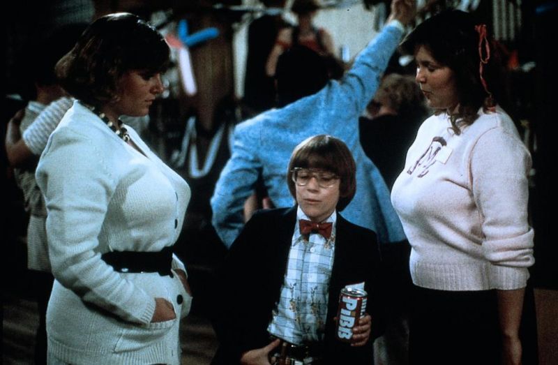 Кадры из Месть придурков (1984)