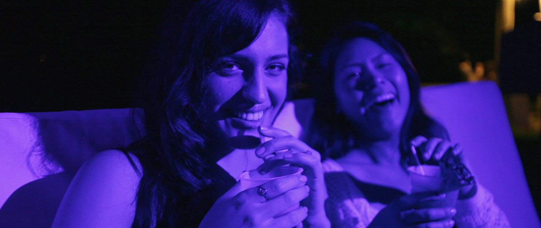 Кадры из Укус (2015)