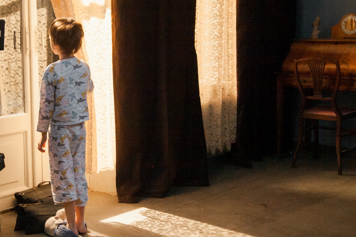 Кадры из Закрой глаза (2015)