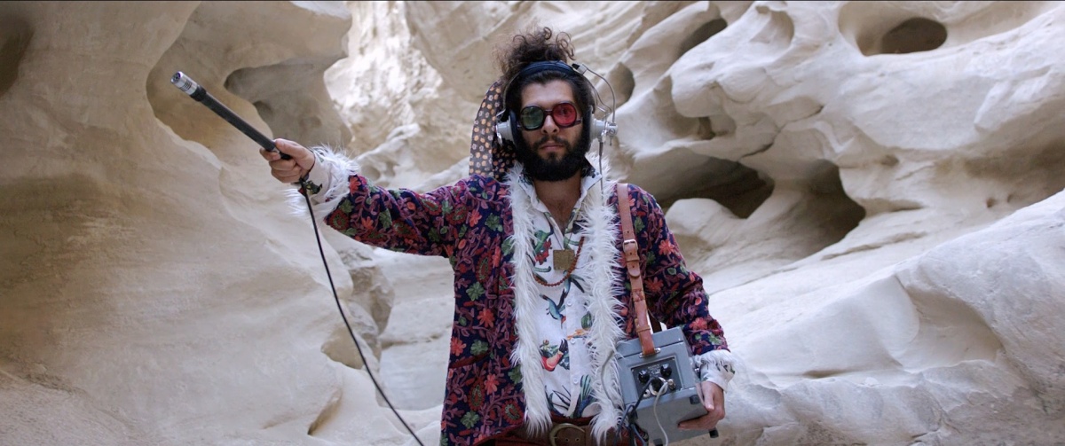 Приходит дракон (2016)