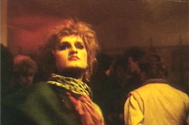 Кадры из Душитель против душителя (1984)