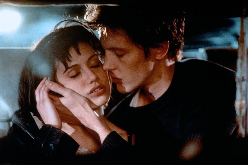 Убийства в Черри-Фолс (2000)