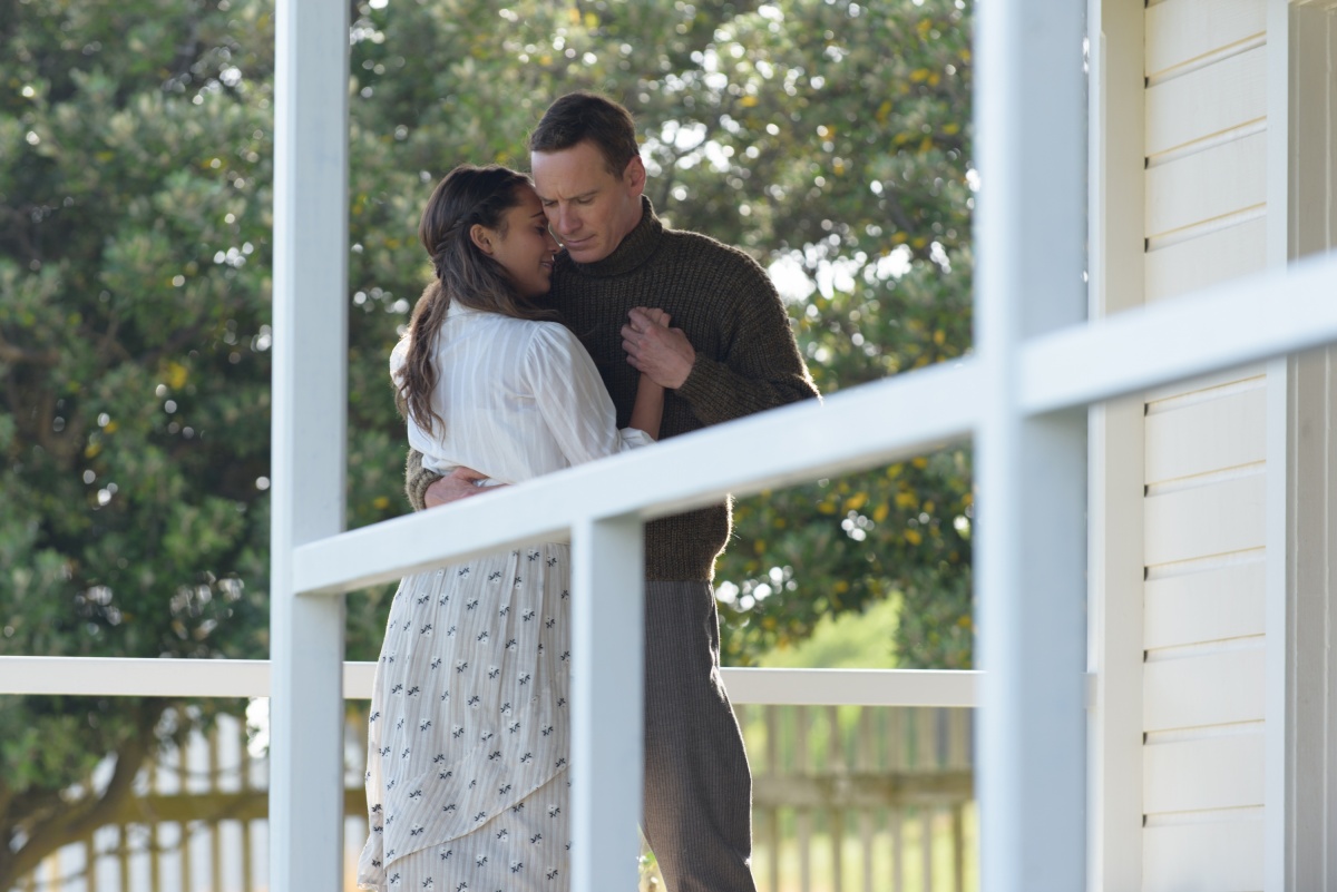 Кадры из Свет в океане (2016)